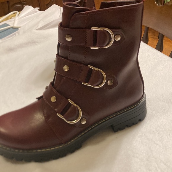 SO Maroon Ankle Boot - Picture 10 of 10